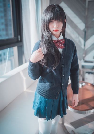 国产娇小粉嫩学生免费网站黄瓜