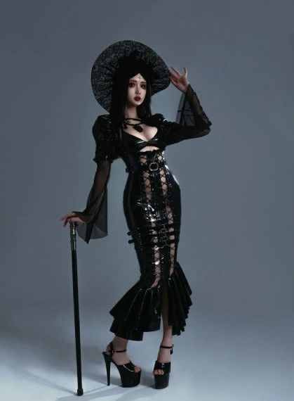 解开女警乳罩慢慢揉捏